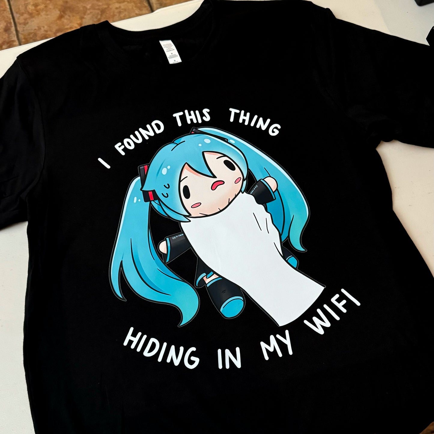 Miku Grab T-Shirt